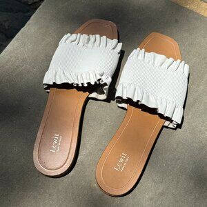 NWOB LEWIT Cassandra White leather sandals size 37.5/7.5